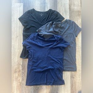Lot of 3 Caslon Scoop Neck Shirt Black Gray Navy Blue Medium